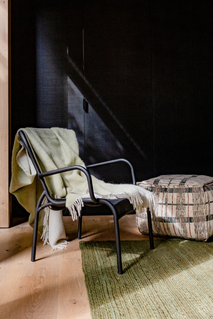 Realiatie bedstyling - Privéwoning Poperinge - stoel