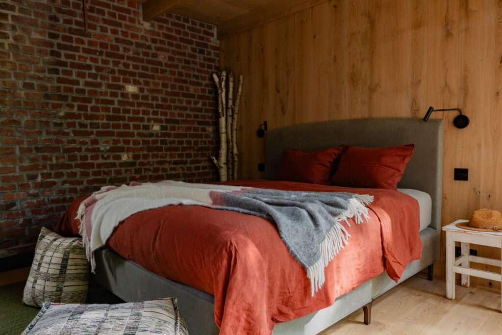 Realisatie bedstyling privé woning Poperinge - terracotta