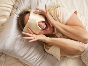 Emily’s Pillow verstelbaar XL zijden oogmasker – champagne