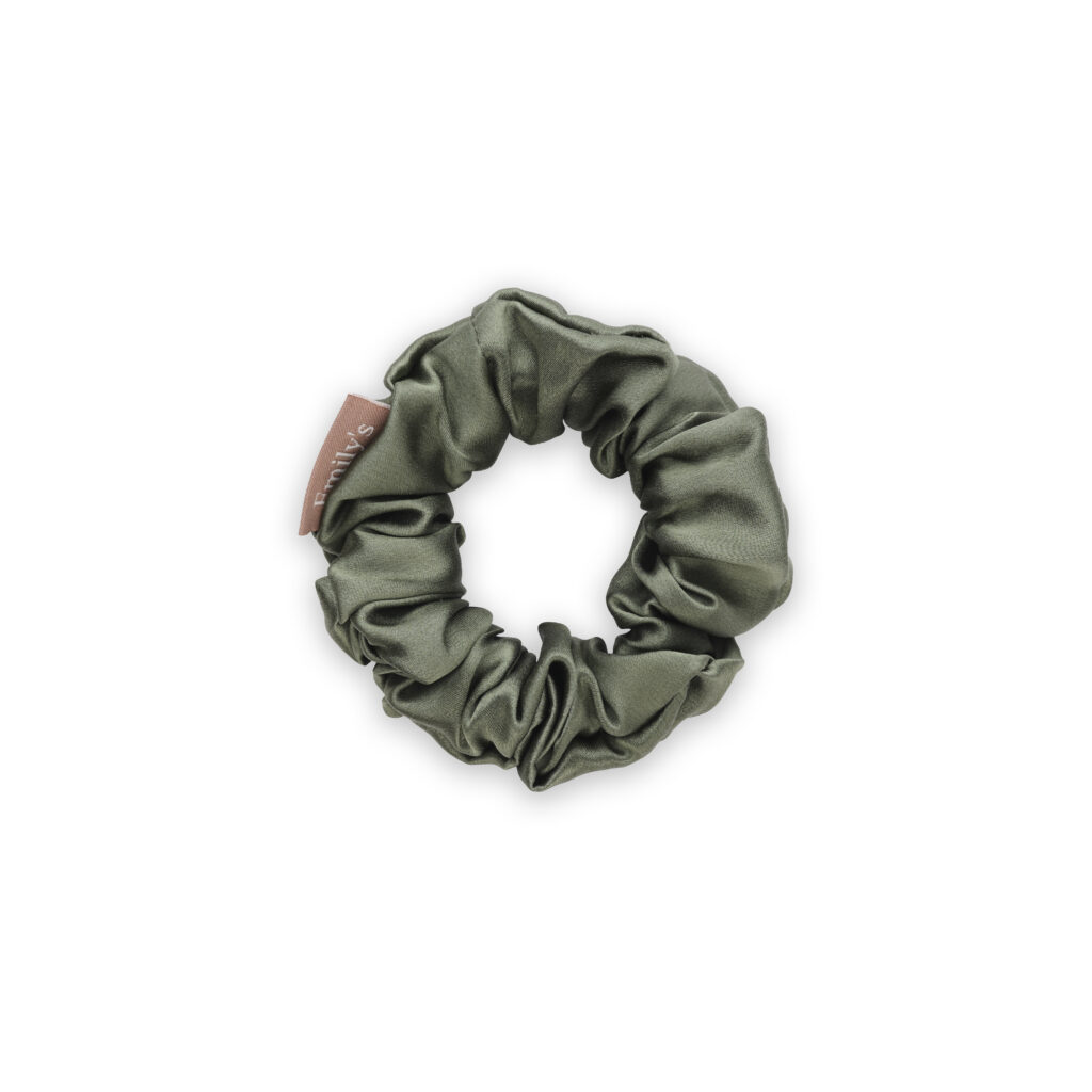 Emily's Pillow zijden scrunchie M - saliegroen