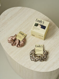 Packaging_Emily_scrunchie_display