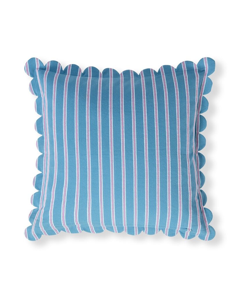 Lexington sierkussen hoes - 50x50 - Striped scallop wing - blauw