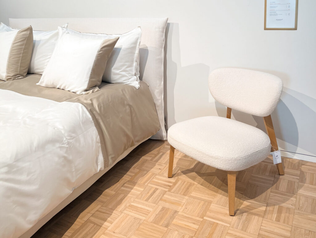 Showroom_lounge zetel_teddy stof