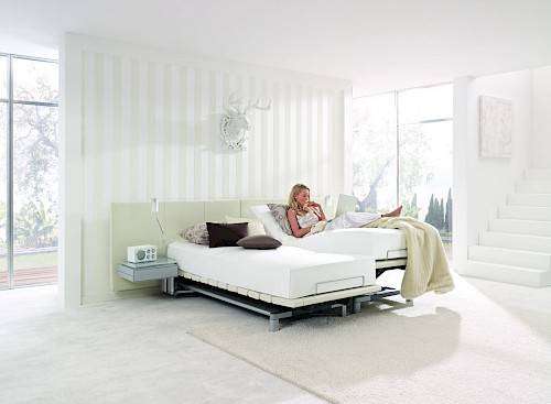 Lichte slaapkamersetting met Swissflex bed