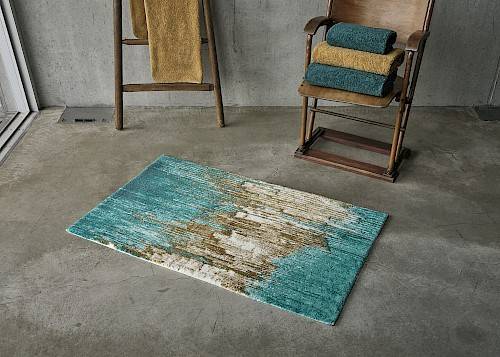 Photo of a bath mat from the brand Abyss Habideco